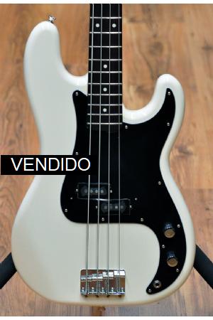 Tokai APB97 Hardpuncher Vintage White Tokai APB97 Hardpuncher Vintage White